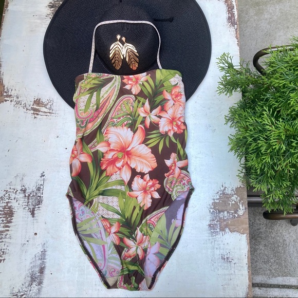 Tommy Bahama Other - Tommy Bahama size 8 Hawaiian Bandeau one piece